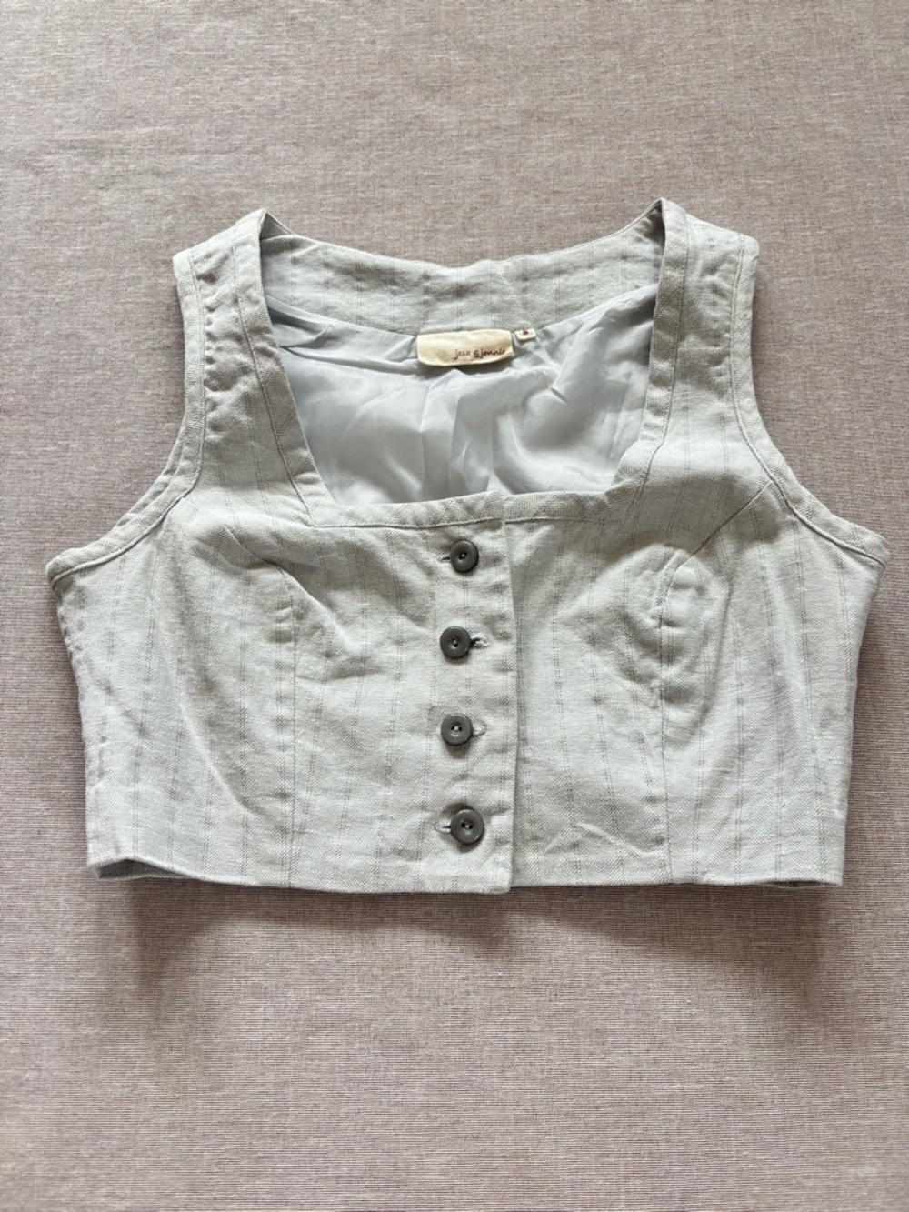 Jesa & Jonnie Y2K tailored linen cropped vest. - Picture 5 of 10
